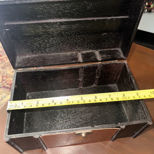 Whiskey Dimple Premium Chest like new, wood and faux leather