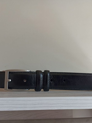 Saddle women's belt like new, black leather, size 90cm