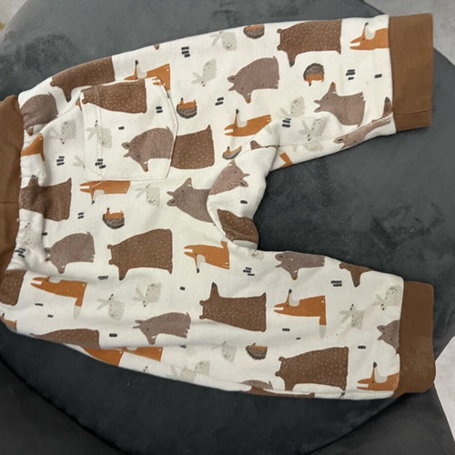 Baby pants 9 months like new, unisex with animals
