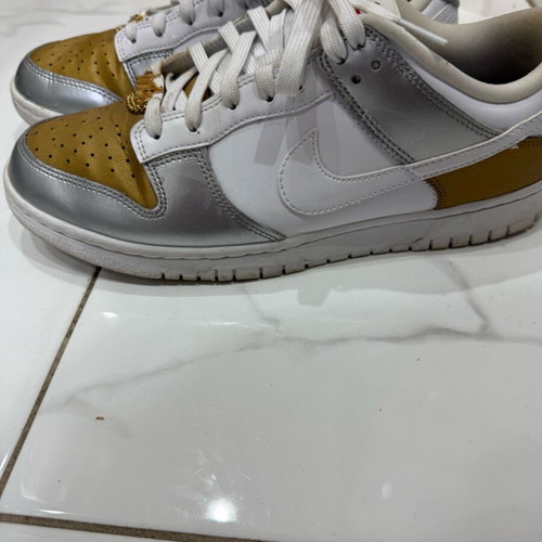 Nike Dunk Low athletic shoes like new, size 41, white and gold