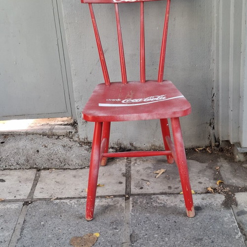 Vintage ξύλινη καρέκλα με διαφημιστικό λογότυπο ανακαινισμένη