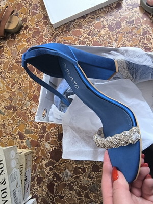 Blue platform sandals with thick heel and gold rhinestones, size 39
