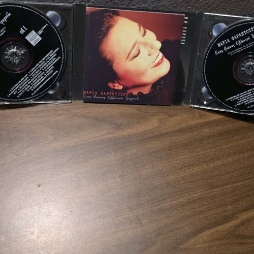 Maria Farantouri Enas Aionas Elliniko Tragoudi CD like new