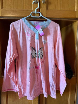Pajama top new, gray and pink, size XXL