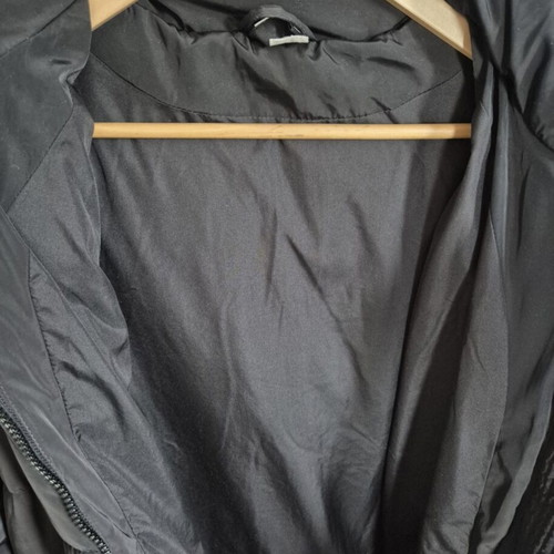 Long jacket used, warm with pockets and hood, zipper with two locks, size XL-XXL