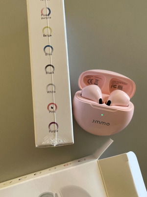 Wireless earbuds iphone like, new, pink color