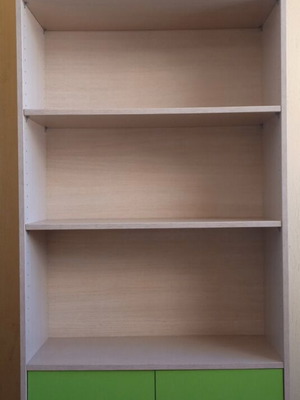 Bookcase/Wardrobe like new 2.10 m with 4 shelves and double-door cabinet