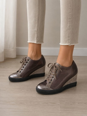 Wedge sneakers new, beige and brown, size 37