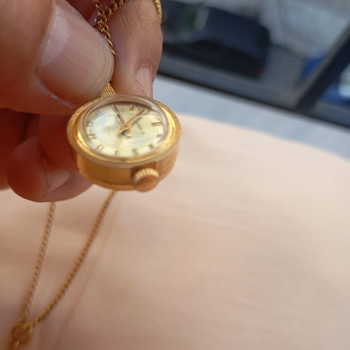 Chaika women's winding pendant watch like new, made in USSR