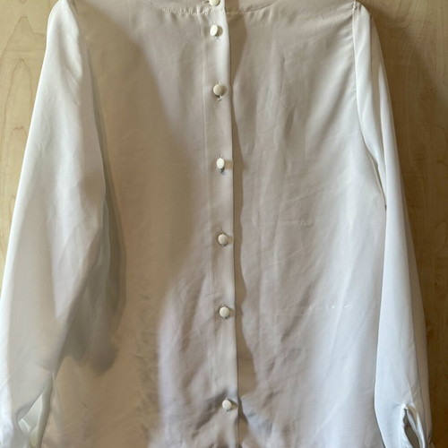 Arma women's shirt size 48 like new with pearl embroidery white