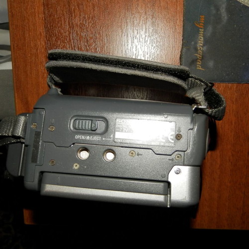 Camera (Video Camera) Sony DCR-TRV33E Mini DV used, vintage