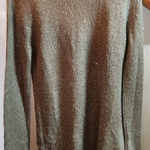 Long-sleeve gray wool blouse with sequins like new, size S