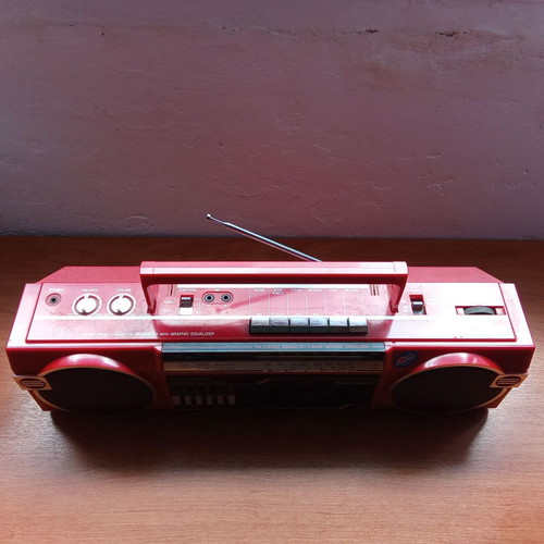 Boombox Fairmate RD 1210 Asahi cassette radio used, vintage 1980 red