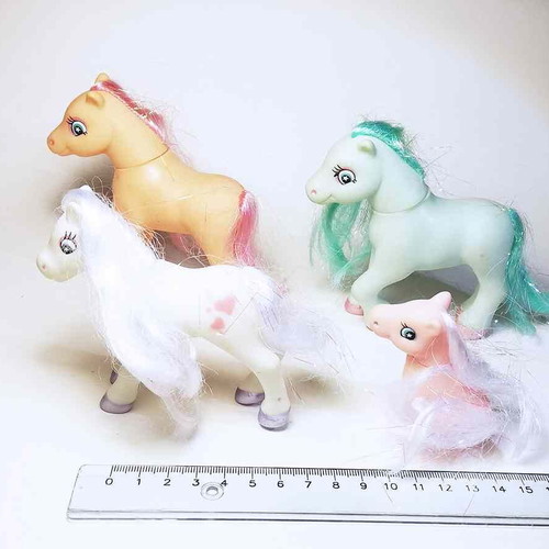 Plastic pony horses used, set