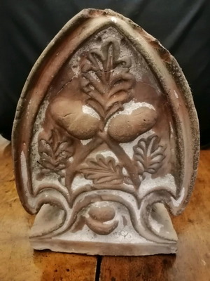Vintage Akrokeramo used with acorn decoration