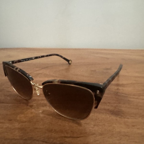 Rebecca Blu RB8743 RJ01 Sunglasses like new, tortoiseshell butterfly frame