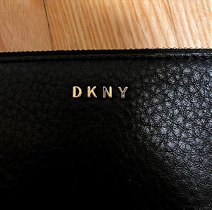 Πορτοφόλι wristlet DKNY μαύρο