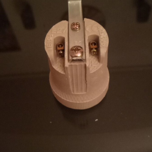 E27 Porcelain Socket with External Clip like new