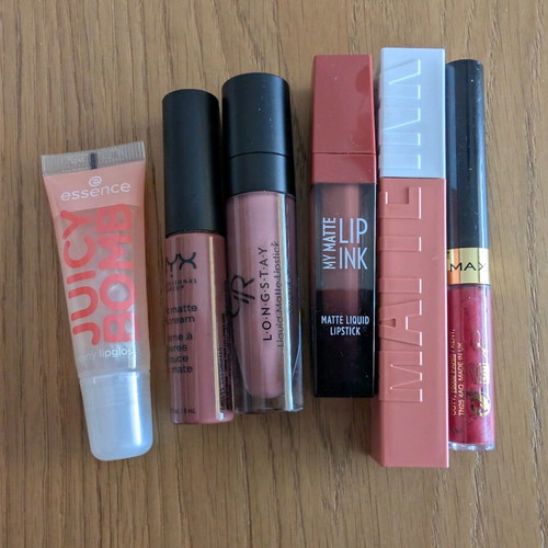 Lip gloss like new, set of 6 pieces