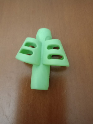 Ergonomic Silicone Pencil Grip like new, light green