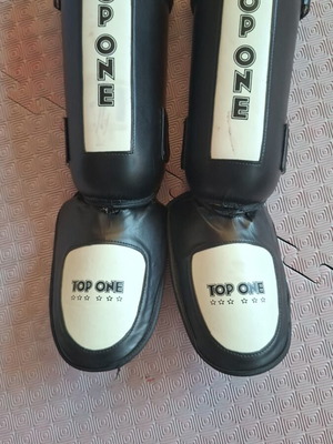 Top One Martial Arts Foot Protectors No Large, like new