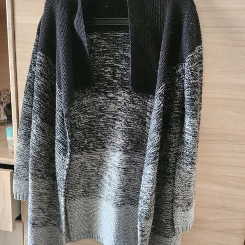 Women's cardigan like new, one size