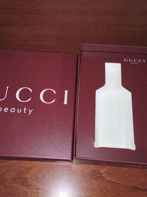 Gucci box new, empty