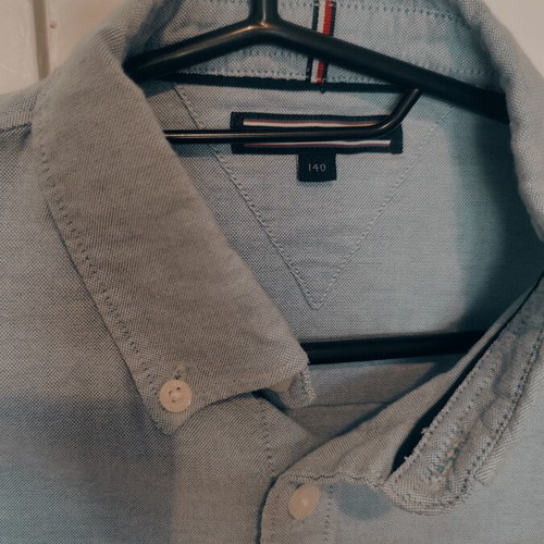 Tommy Hilfiger boy's shirt size 140 turquoise like new