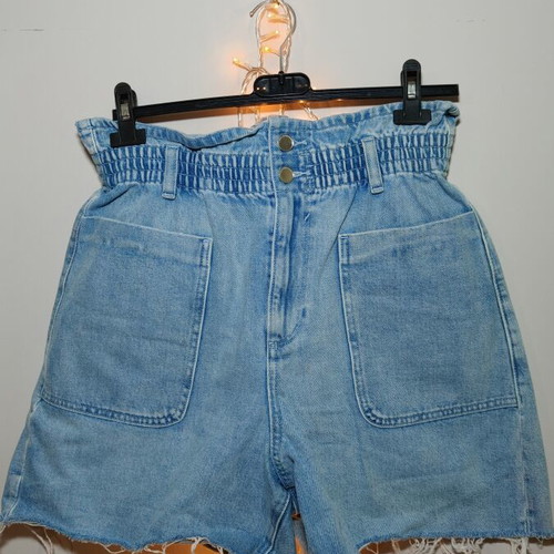 Light Blue Paperbag Denim Shorts Zara, like new, size M
