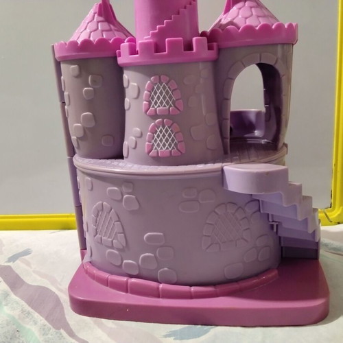 Dora the Explorer Purple Princess Fairytale Castle with 3 figures used