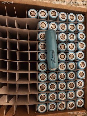 Samsung 3200mAh batteries like new, pack of 64