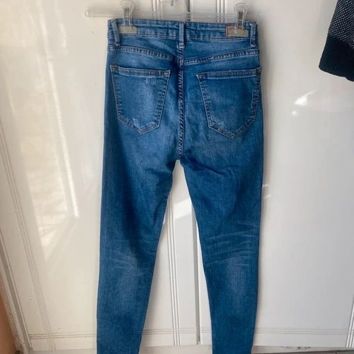 Zara jeans set of 4, sizes S/36, black and blue
