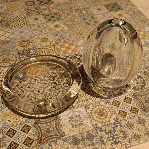 Glass decorative item like new, heavy