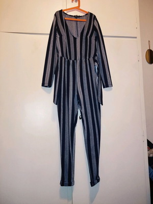 Bershka women's jumpsuit like new, size XS