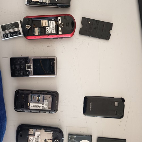 Old mobile phones used for spare parts, pack of 5