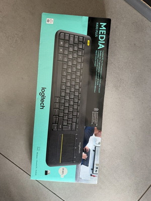 Logitech Media K400plus Keyboard new
