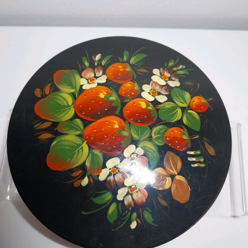 Vintage USSR Fedoskino hand-painted metal jewelry box 1982