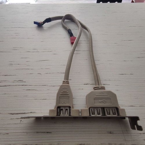 Bracket with 3 ports used, 2x USB 2.0 and 1x Firewire