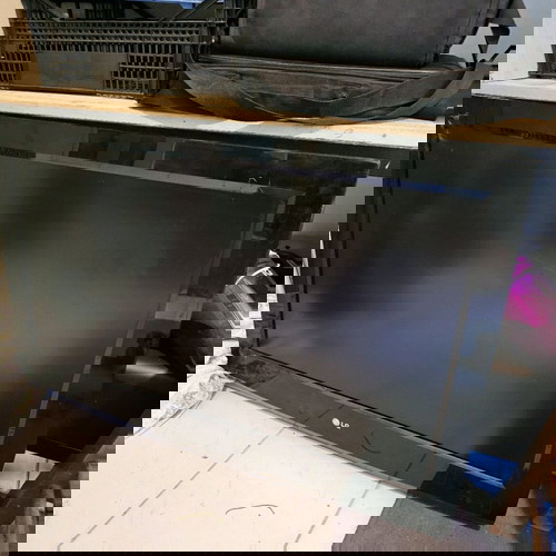 Телевизор 37" LG 37lf76-zb напълно функционален с MPEQ4 + HDMI-scart-vga + всички контроли функционални!