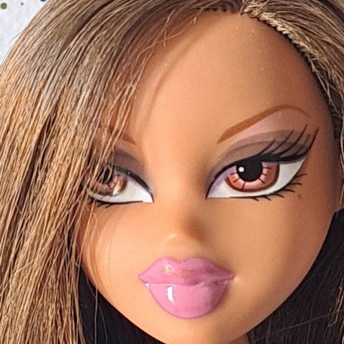 Bratz The Fashion Show Evening Wear Yasmin doll used with flaws and mismatched shoes