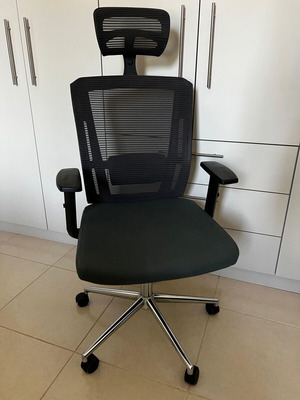 Plaisio @Work Top II εργονομική καρέκλα γραφείου με mesh πλάτη και headrest σαν καινούργιο