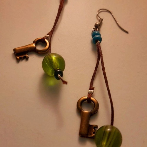 Handmade earrings with brass detail new