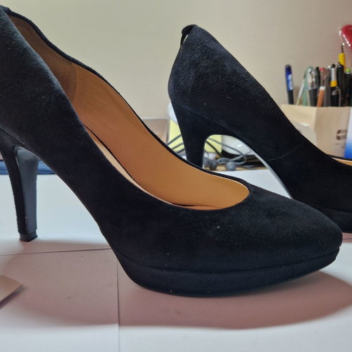 Guess black pumps used size 37, 10 cm heel