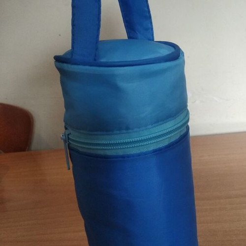 Insulated Bottle Cooler Bag like new, fits 500 ml