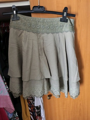Miss City linen skirt like new, size medium, olive color