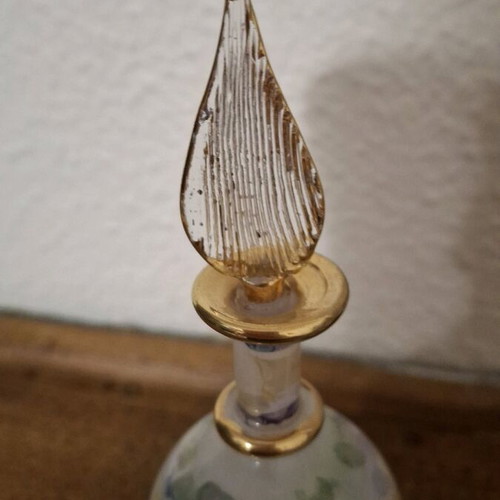 Set of 2 glass perfume bottles like new, decorative