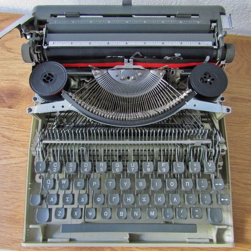 Antares Compact 33 typewriter used, 1960s, Greek keyboard