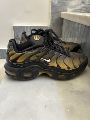 Nike Air Max Plus TN sneakers used, black/gold, EU 38