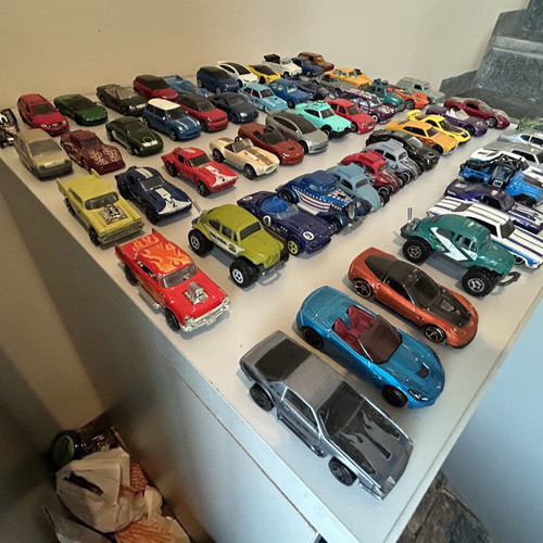 Matchbox and Hot Wheels toy cars set of 60, new