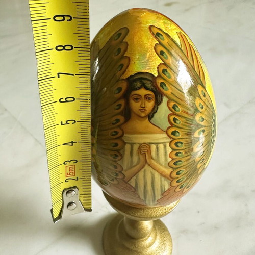 Wooden egg used with hand-painted angel vintage 1980